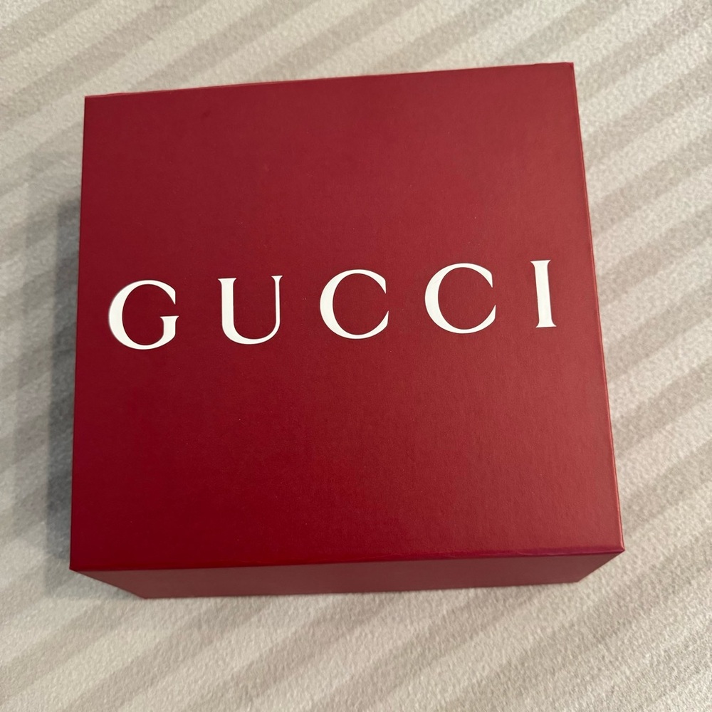 🎁 Authentic Gucci Burgundy Empty Gift Box